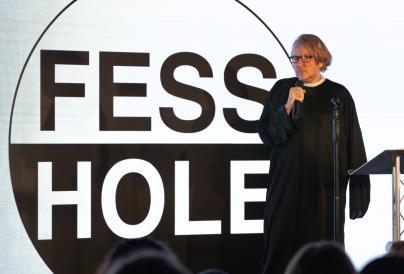 Fesshole Live