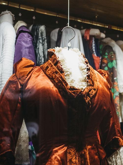 Wardown_costume