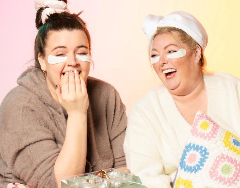 Mel Moon &amp; Tal Davies: BYOB (Bring Your Own Bestie) – WARM UP